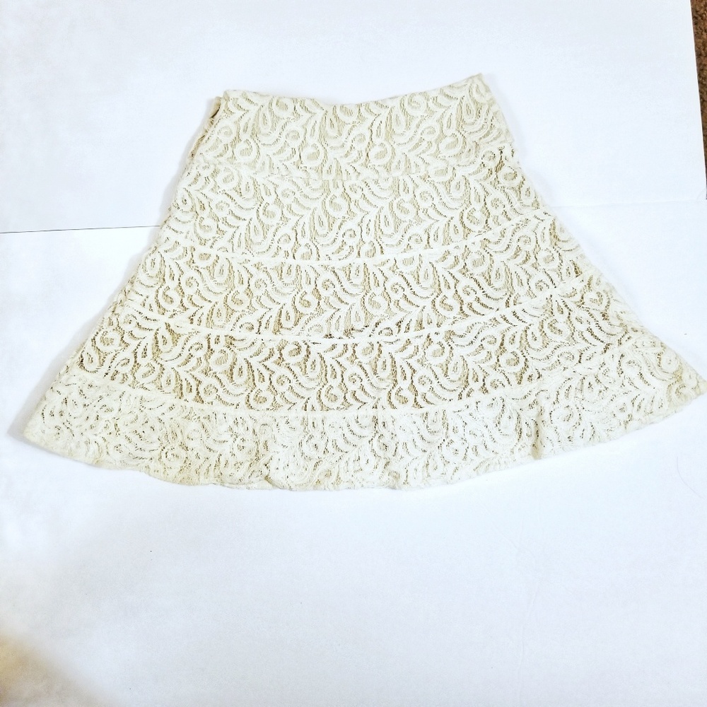 EXPRESS cream lace work/play A-line skirt Sz: 00